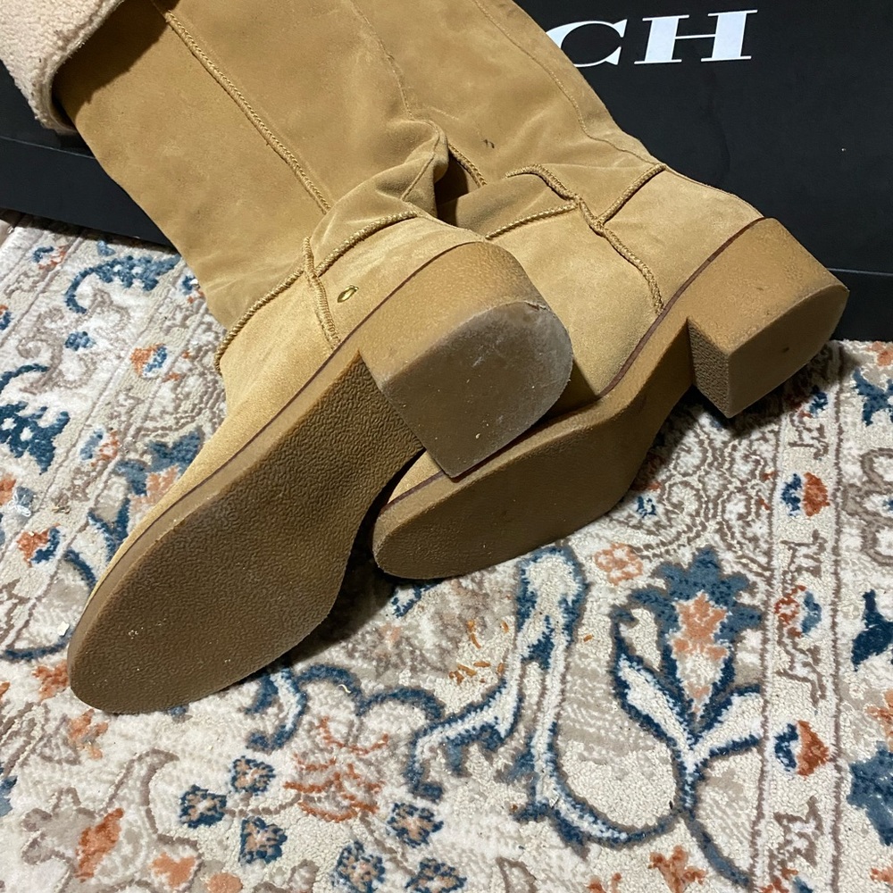 Coach sued shearling foldable top boots turn to knee boots or leg boots - Picture 3 of 9